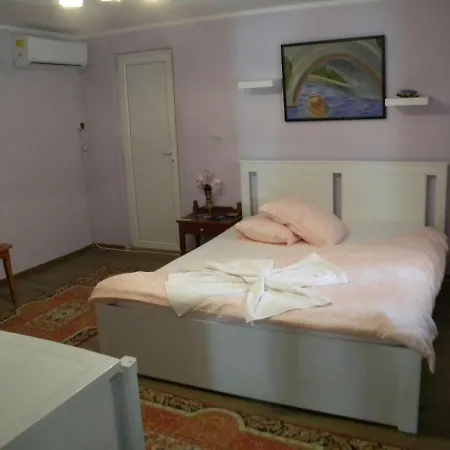 Guest house Delta Florilor *